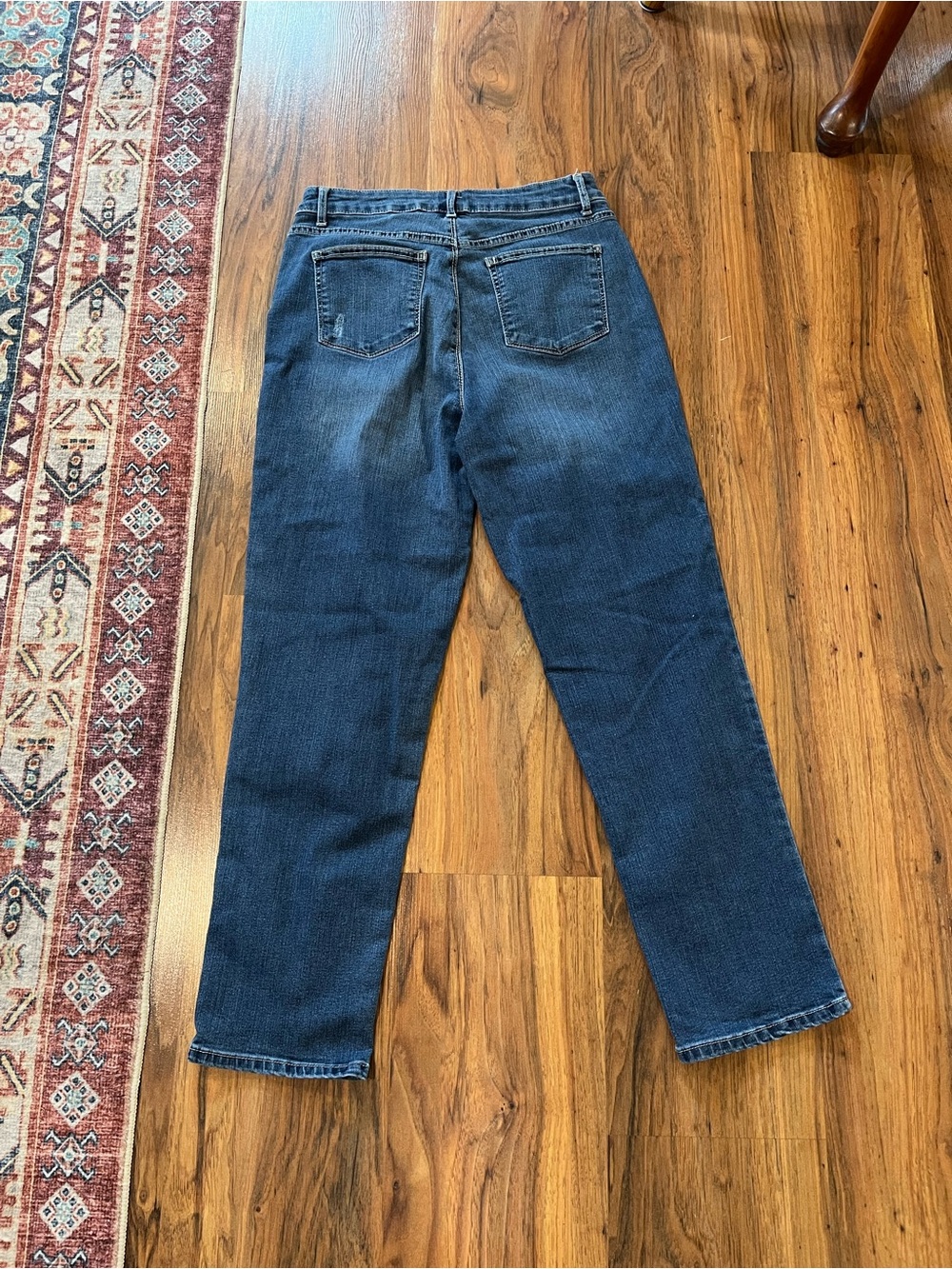 Time and Tru Destressed Women's Straight-Leg Jeans Read - Picture 7 of 8